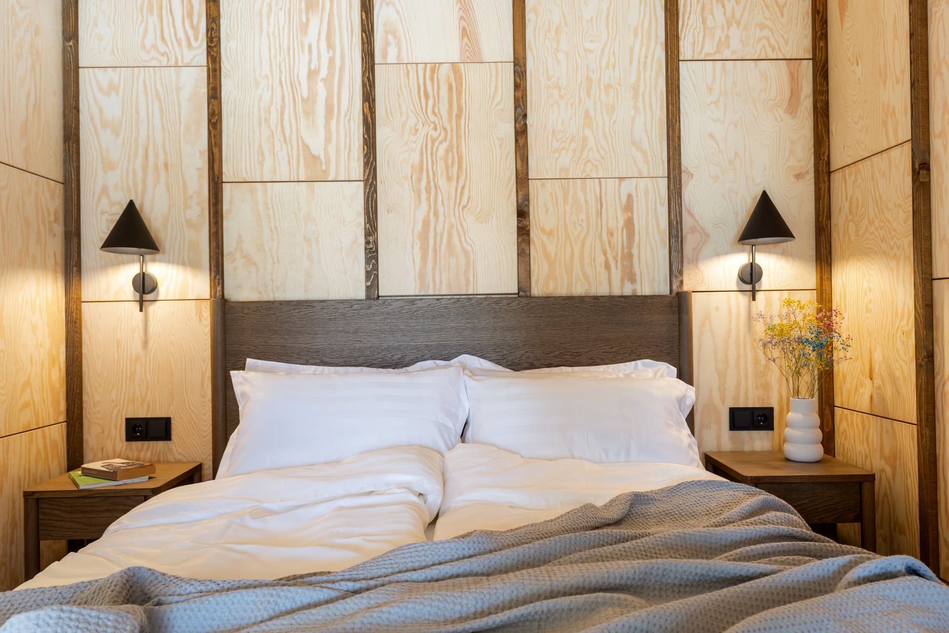 Bedroom headboard detail