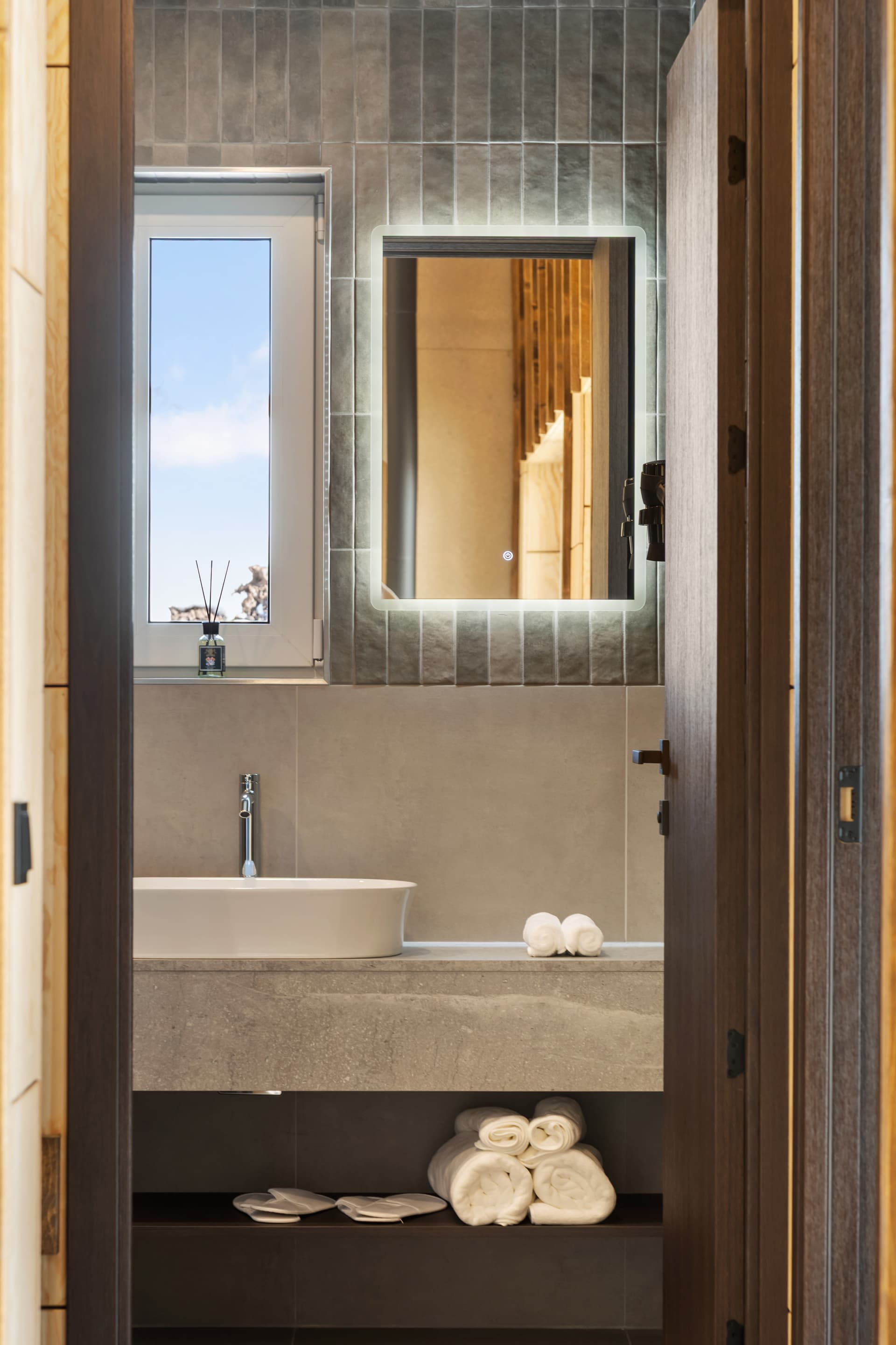 Bathroom mirror